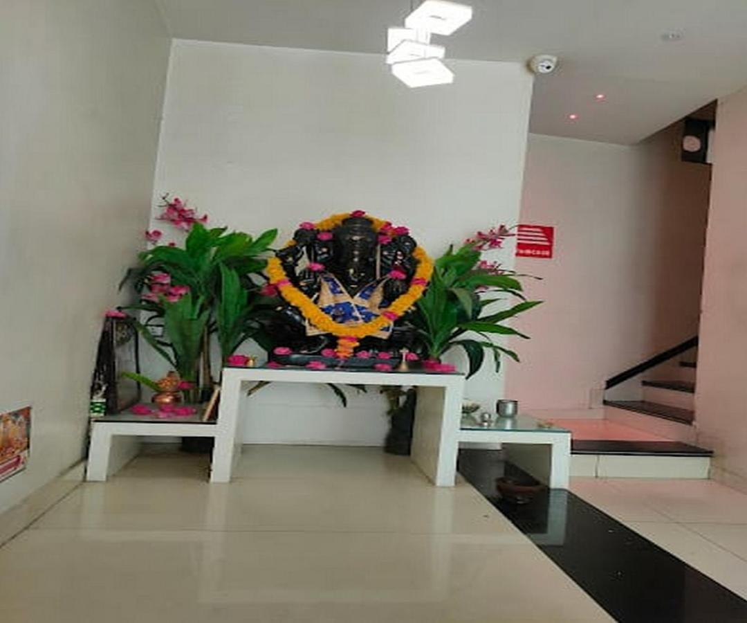Cherrystay Kiran Inn Indore Exterior photo